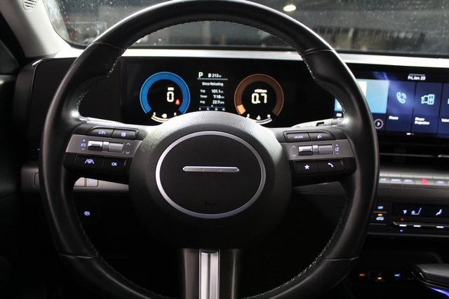 Used 2025 Hyundai Kona SEL image 18