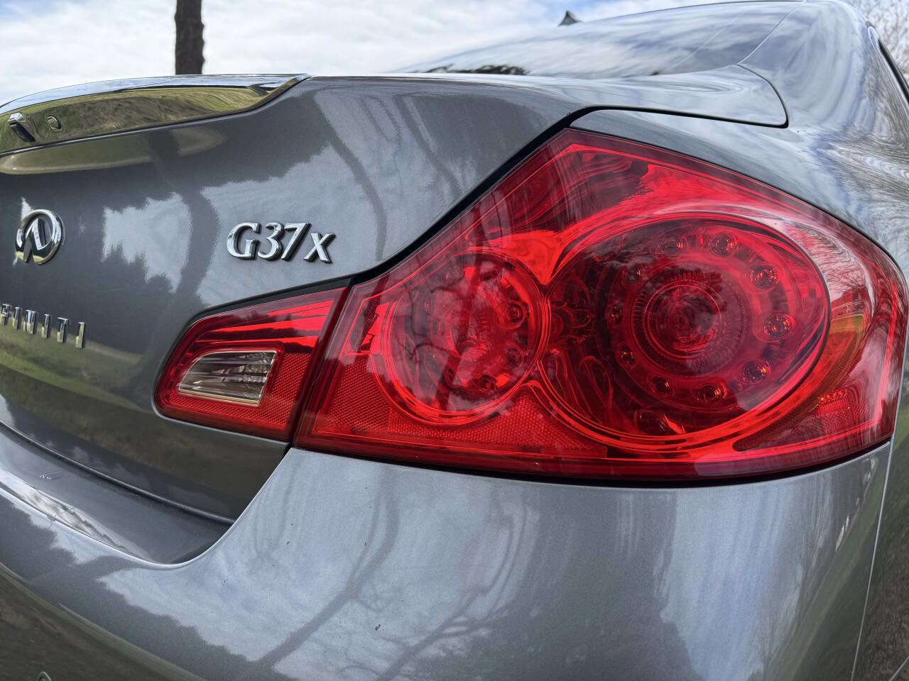 Used 2013 INFINITI G37 x AWD 4dr Sedan w/ Premium Pkg image 11