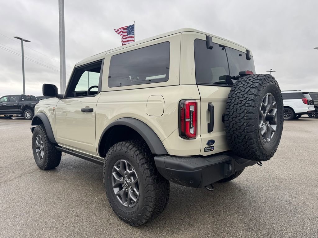 New 2025 Ford Bronco Badlands image 4