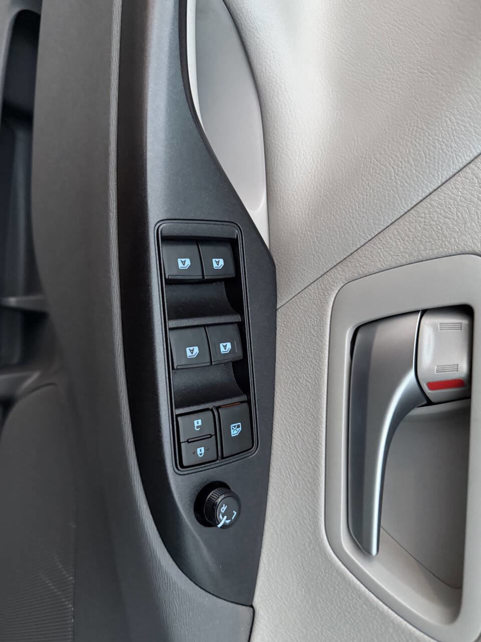 Used 2020 Toyota Sienna LE image 40