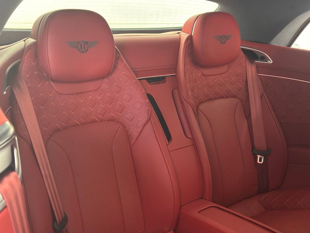 Used 2023 Bentley Continental GT Azure image 47