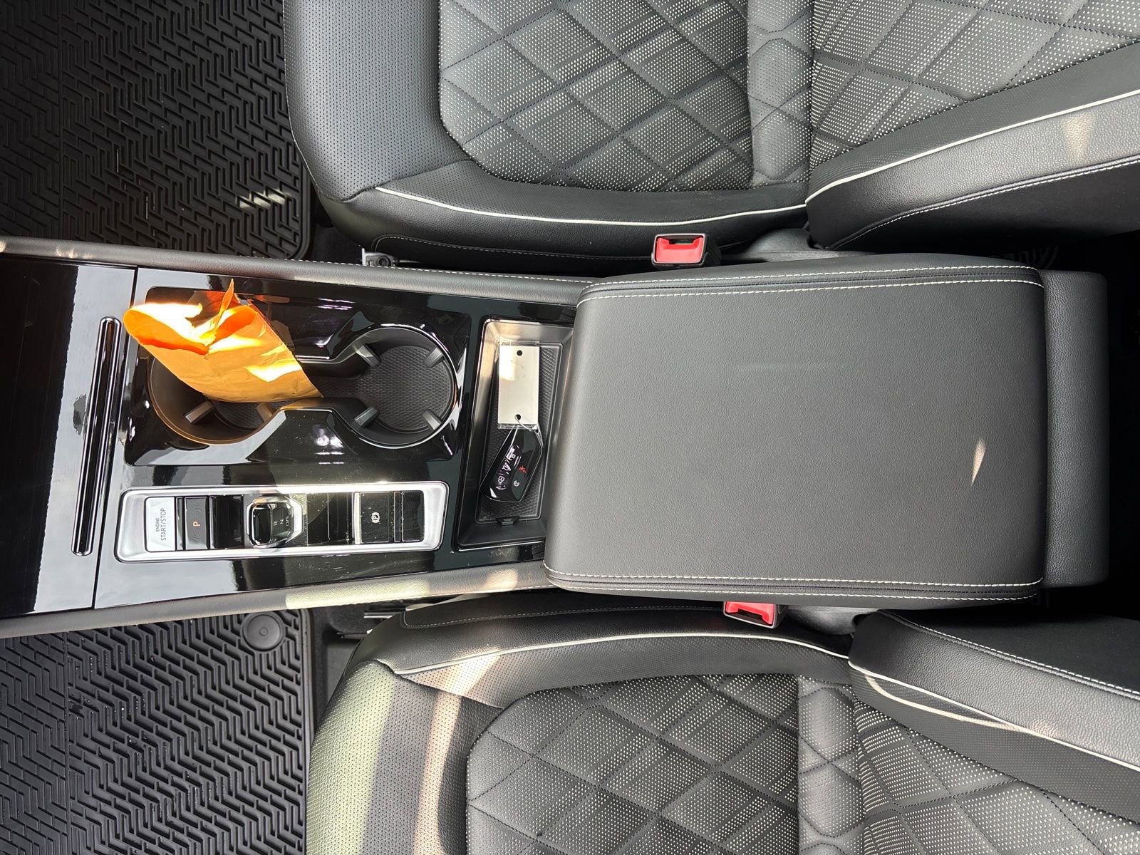 Used 2025 Volkswagen Atlas SEL Premium R-Line image 26