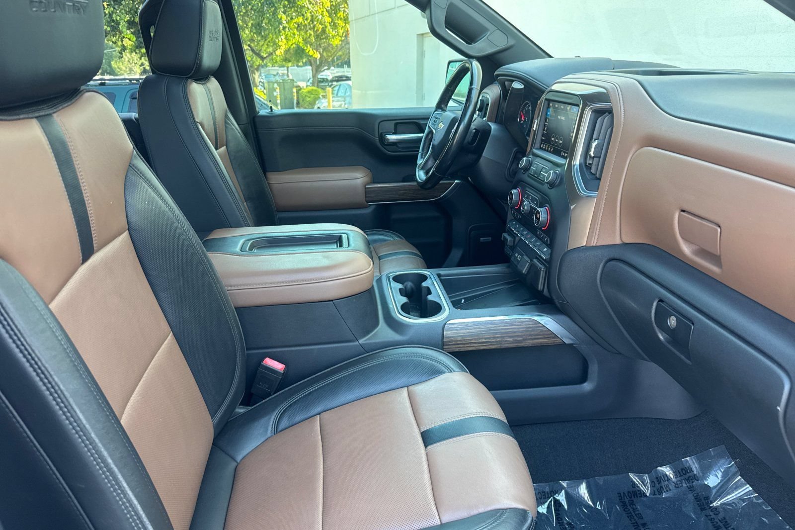Used 2021 Chevrolet Silverado 1500 High Country w/ Technology Package AWD/4WD image 15