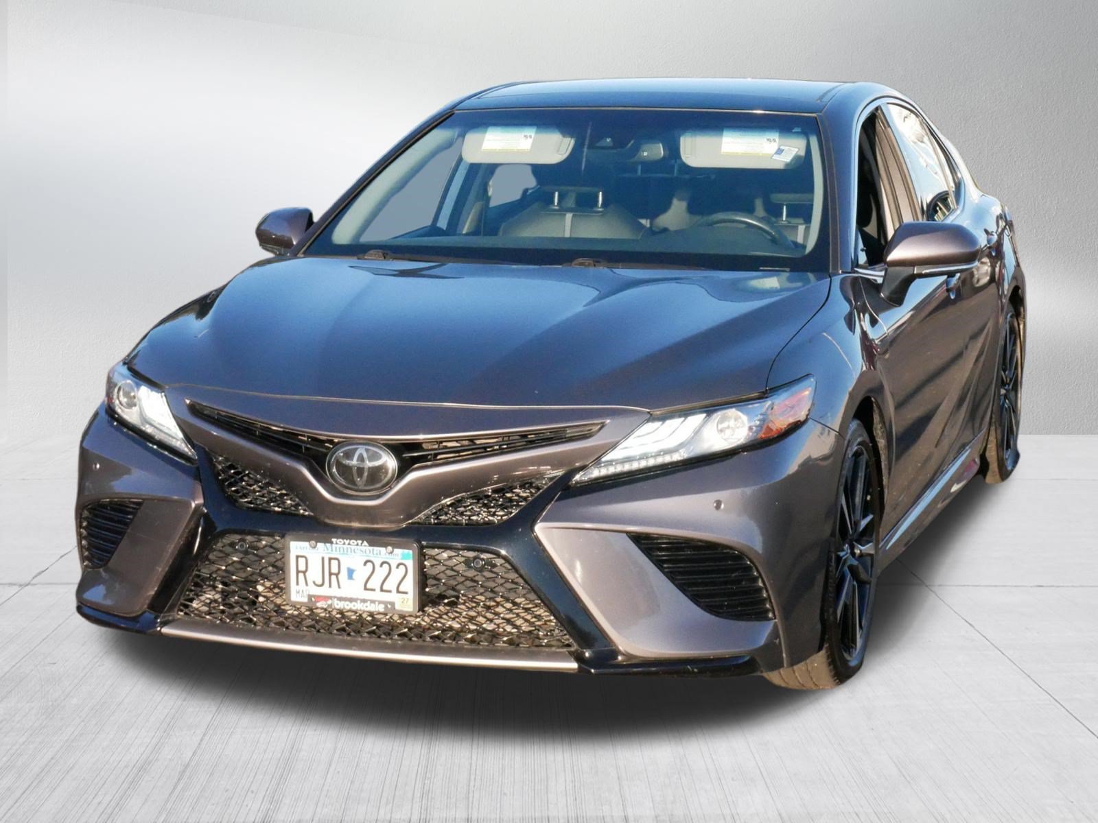 Used 2018 Toyota Camry XSE FWD image 2