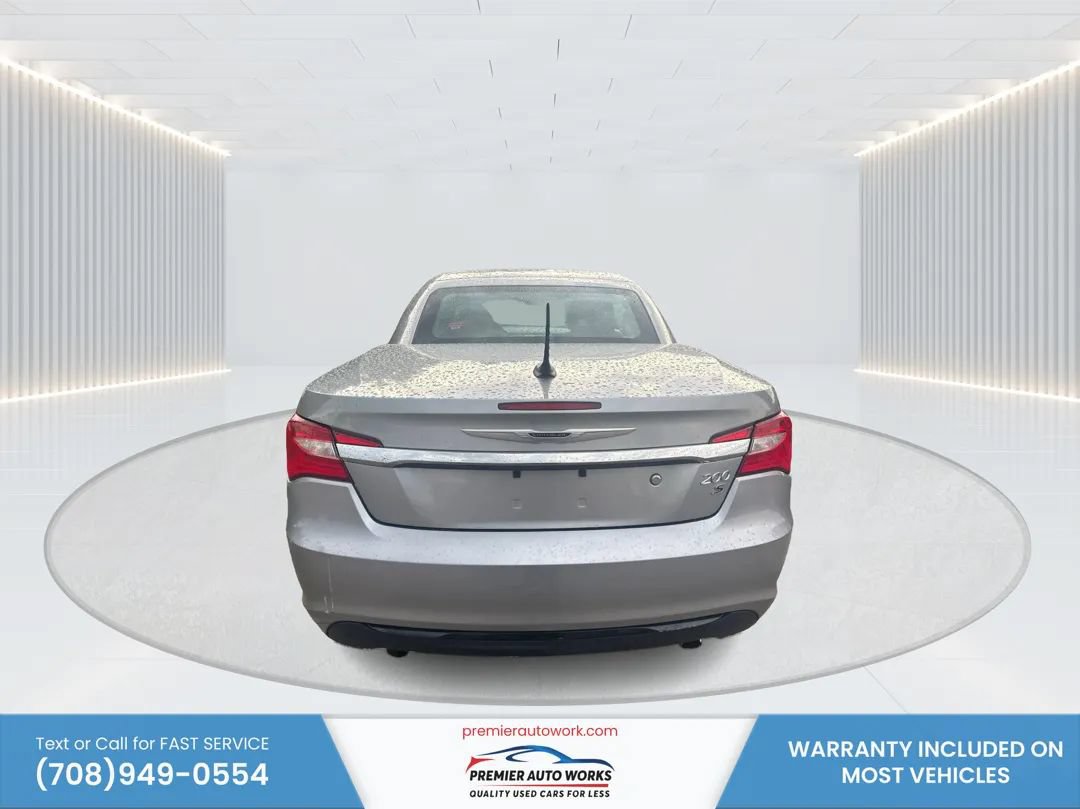 Used 2014 Chrysler 200 S FWD image 5