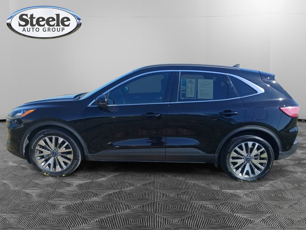 Used 2020 Ford Escape Titanium w/ Titanium Premium Package 2.0 FWD image 14