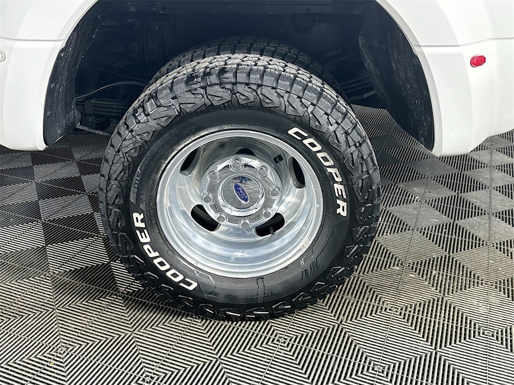 Used 2020 Ford F350 Lariat w/ Lariat Ultimate Package image 34