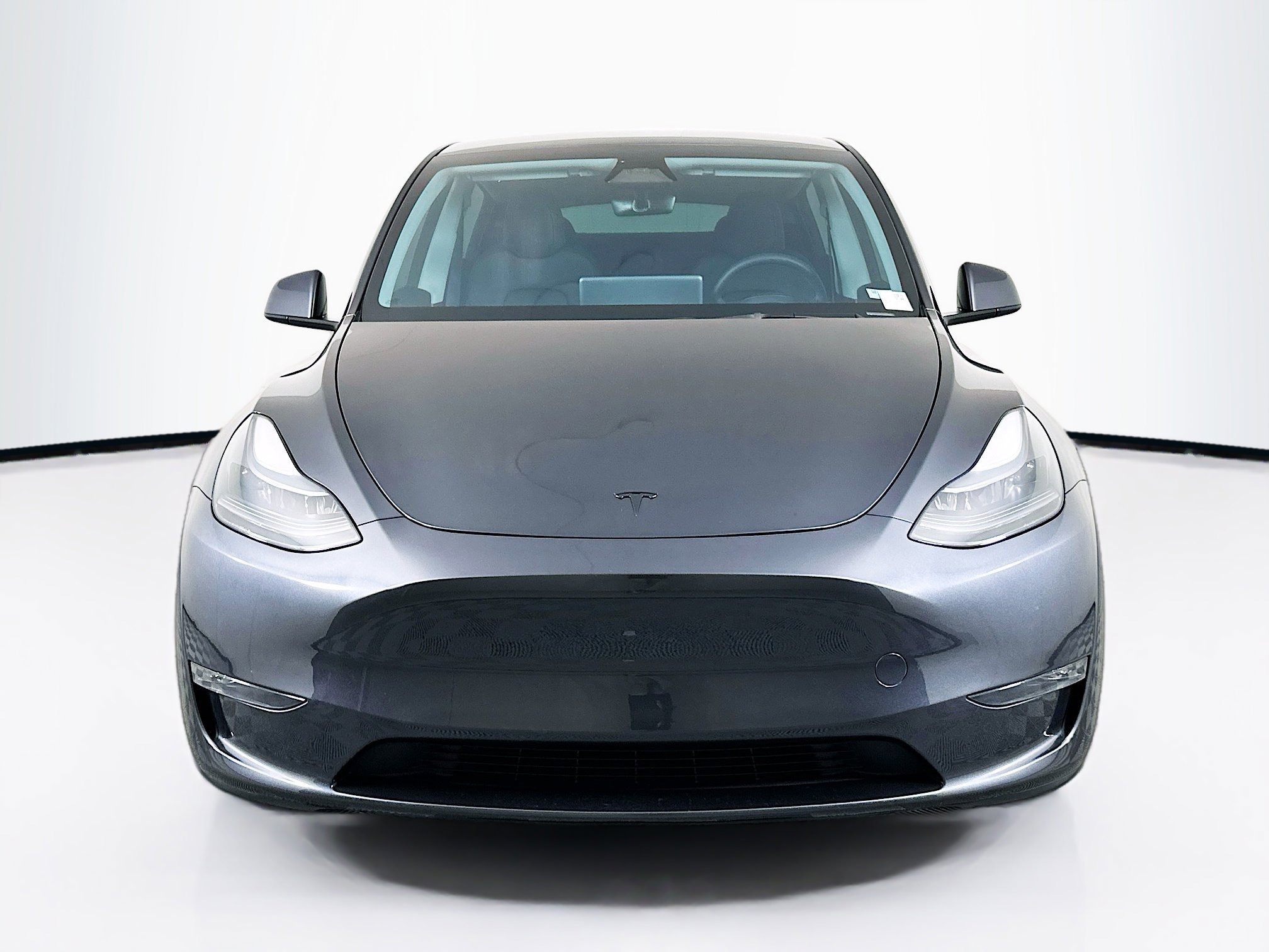 Used 2025 Tesla Model Y Performance image 2