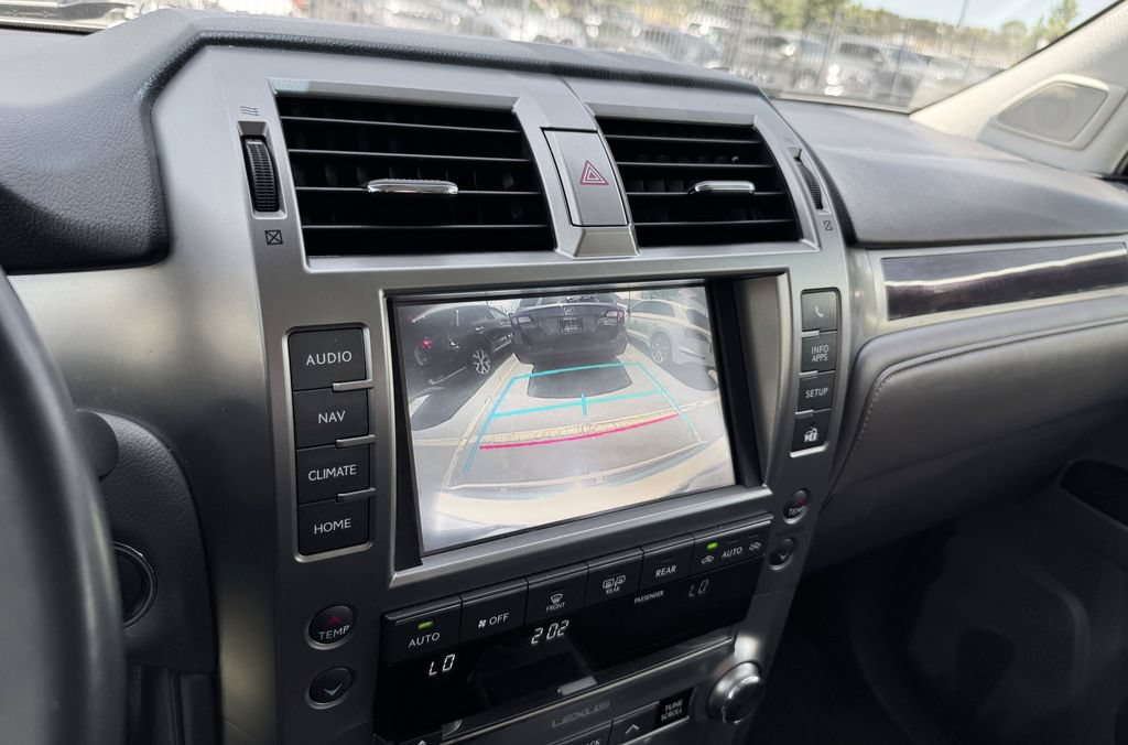 Used 2019 Lexus GX 460 AWD/4WD image 23