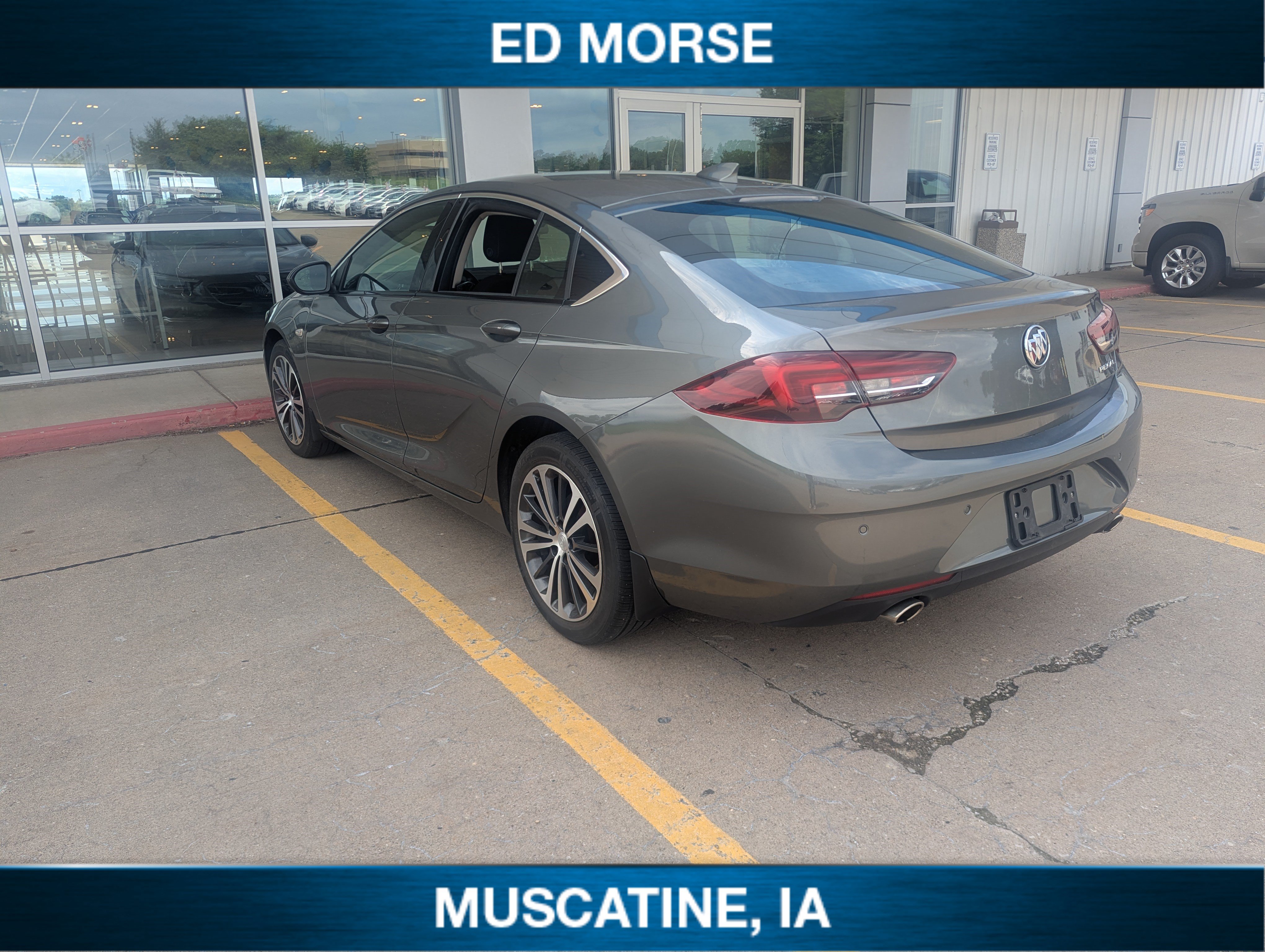 Used 2019 Buick Regal Preferred w/ Driver Confidence Package I FWD image 5
