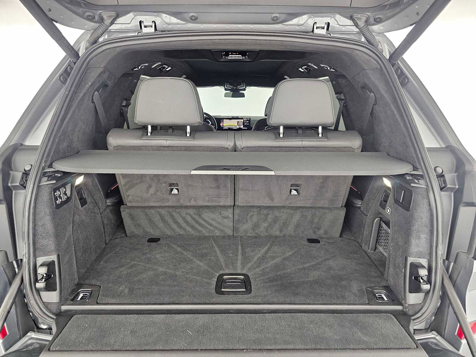 Used 2024 BMW X7 M60i w/ Executive Package image 16