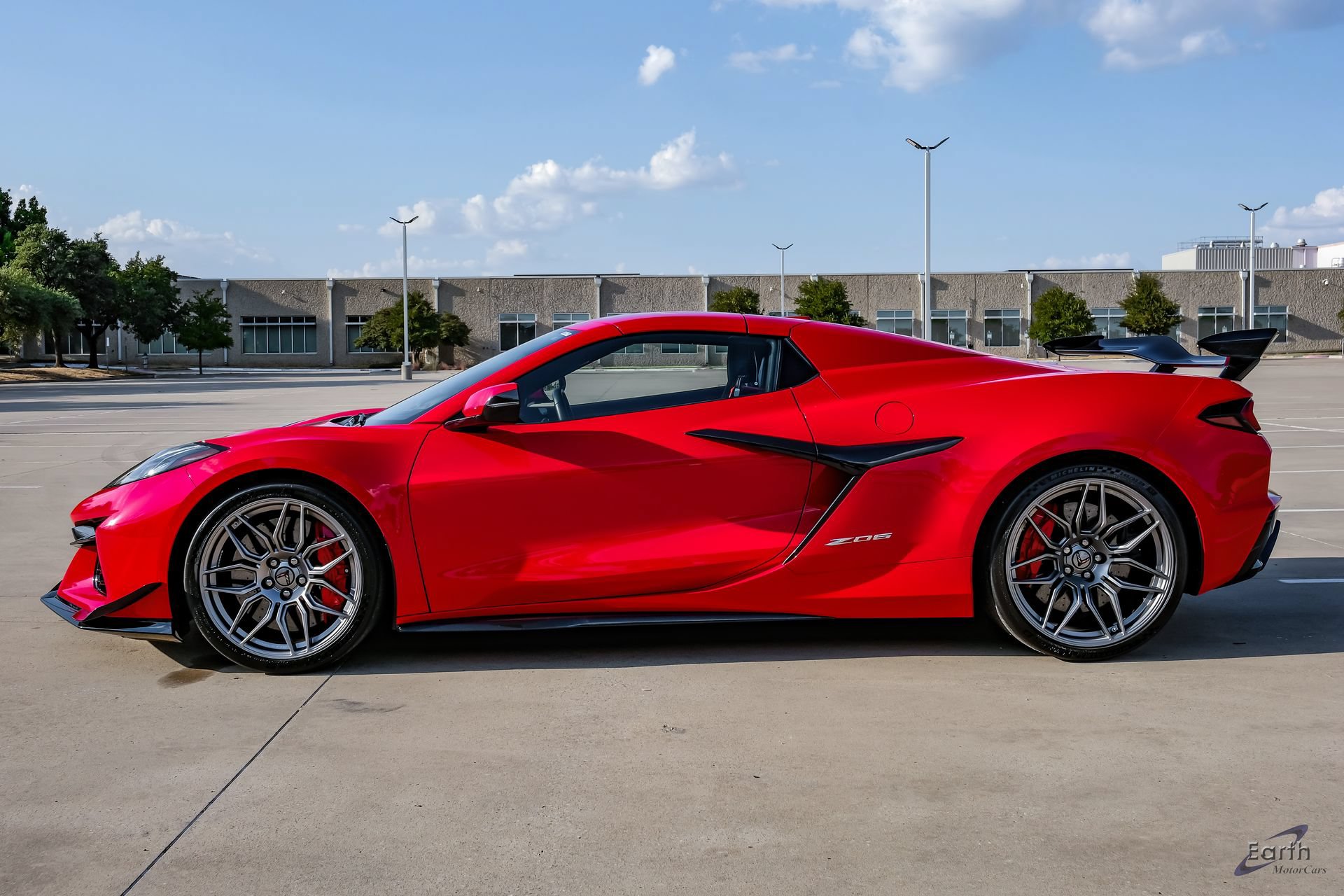 Used 2024 Chevrolet Corvette Z06 w/ Z07 Performance Package RWD image 8