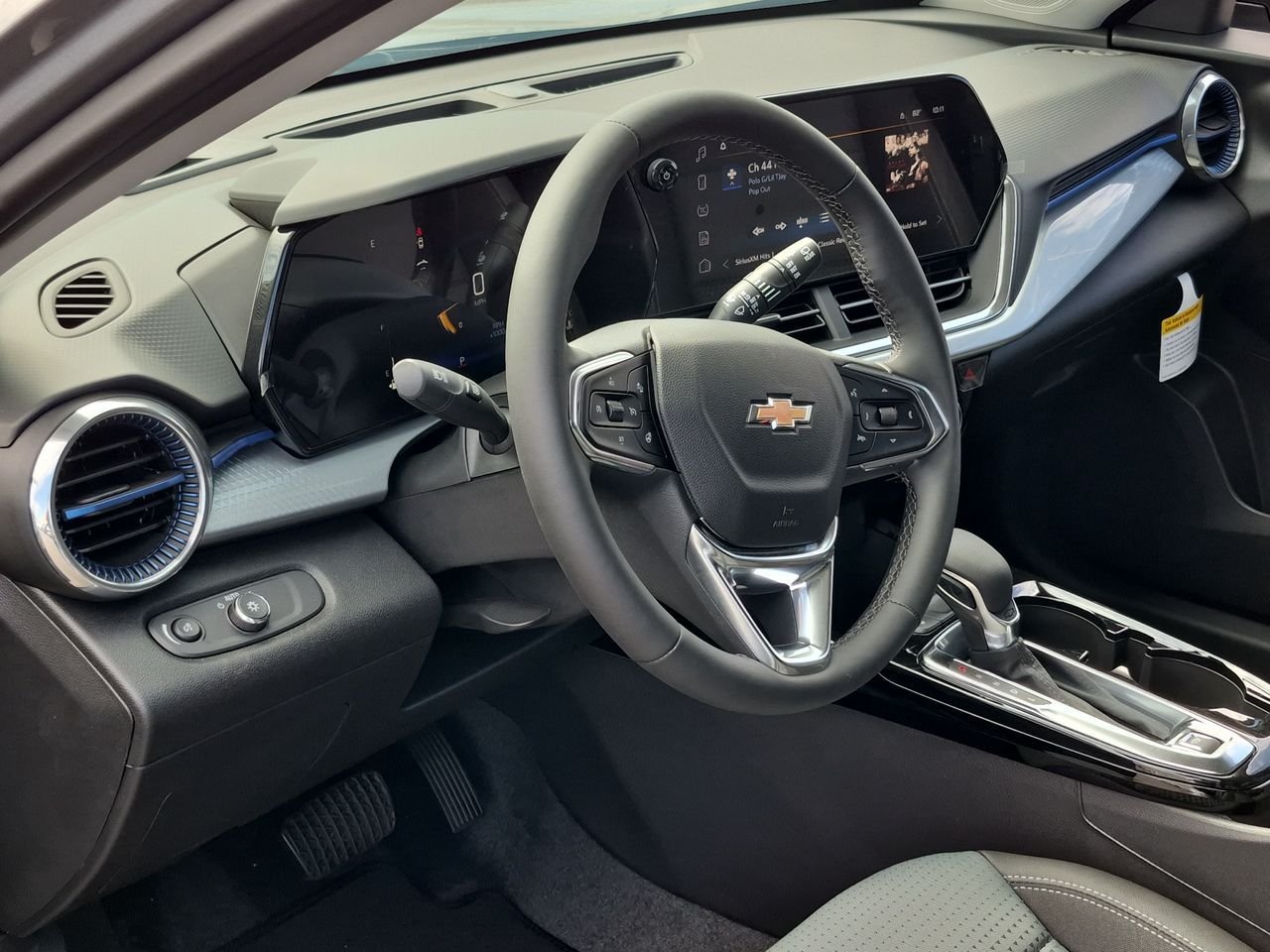 New 2026 Chevrolet Trax LT w/ Driver Confidence Package FWD image 10