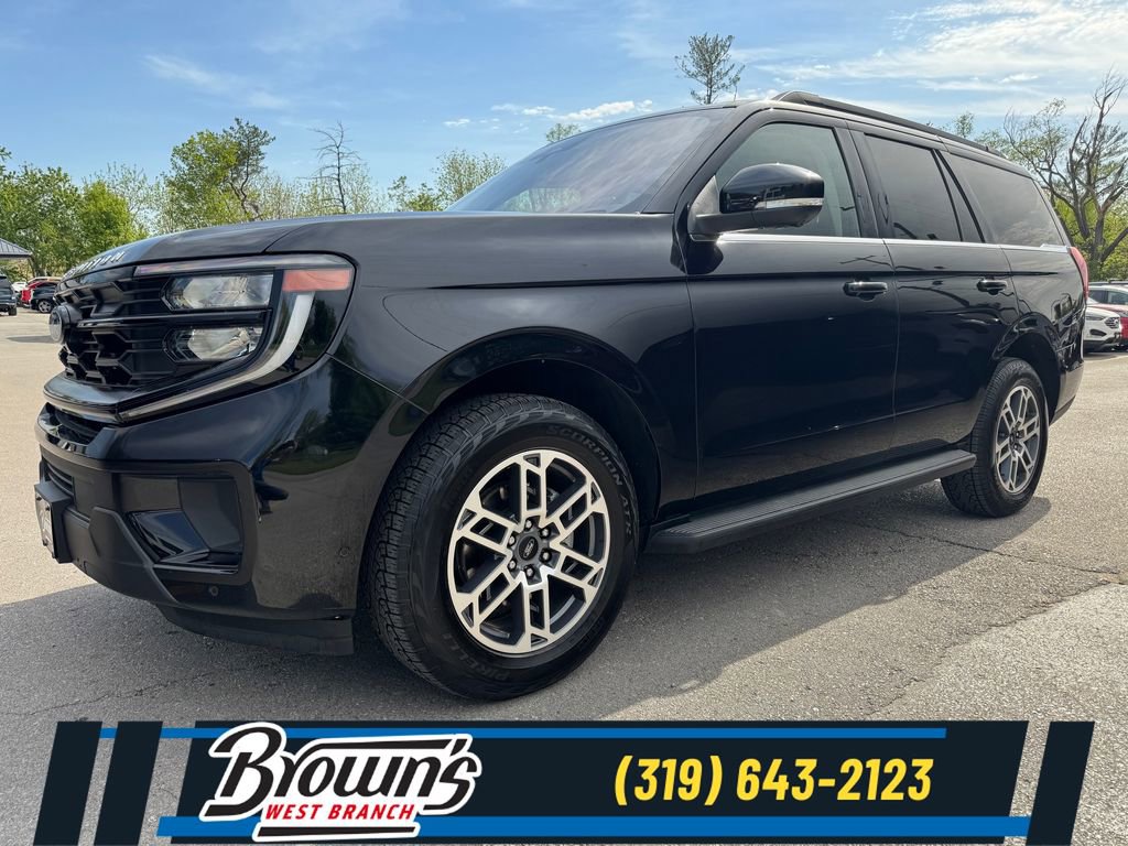 Used 2025 Ford Expedition Active AWD/4WD image 1