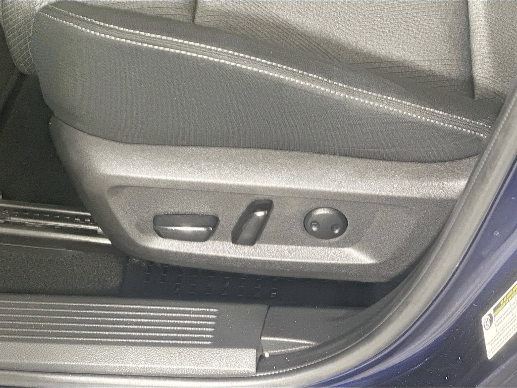 Used 2024 Nissan Rogue SV image 22