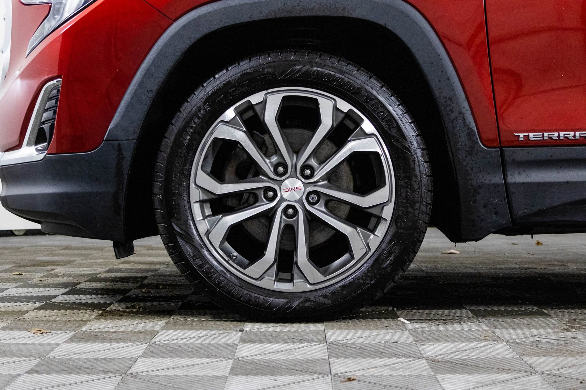 Used 2019 GMC Terrain SLT w/ Preferred Package image 46