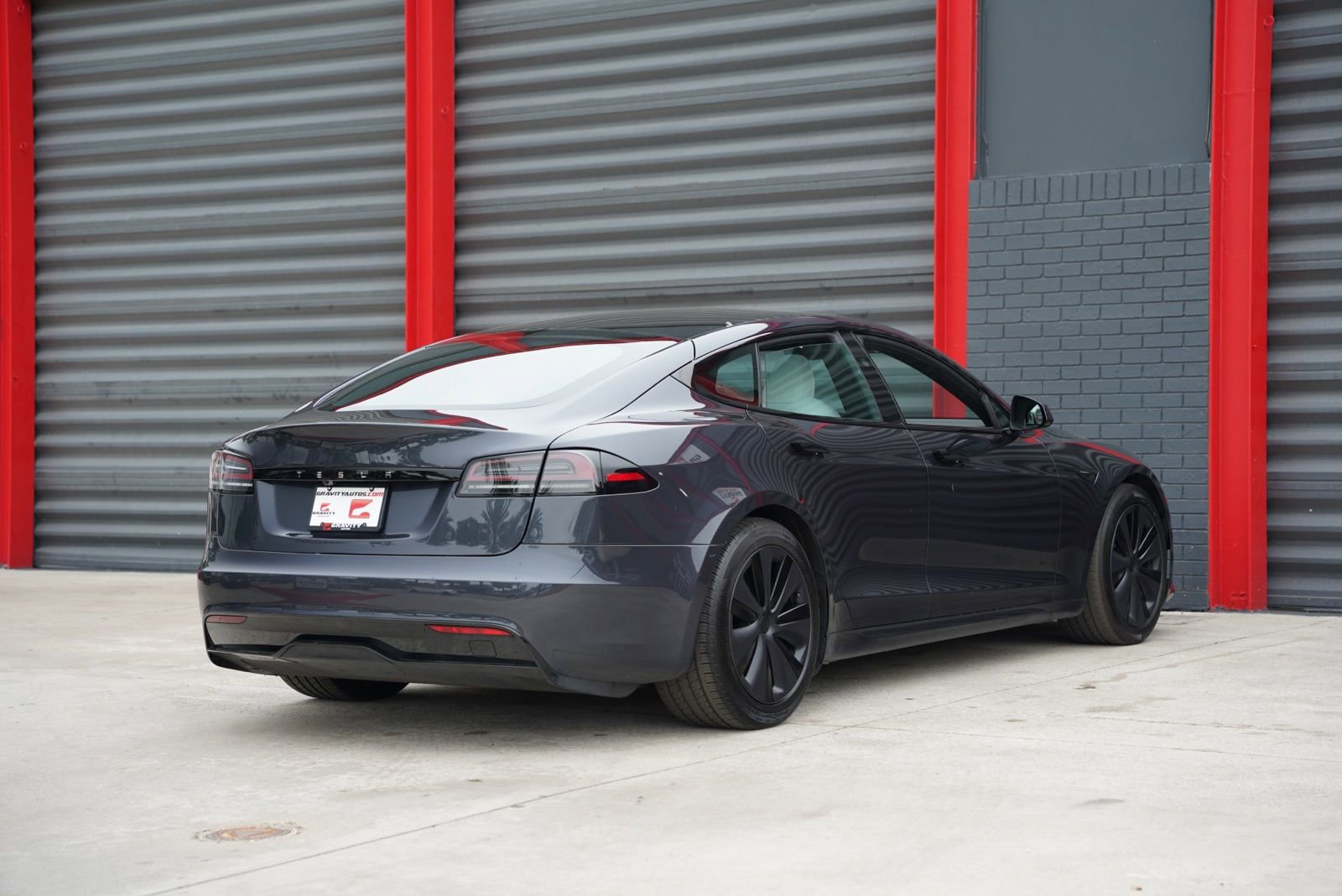 Used 2024 Tesla Model S image 8