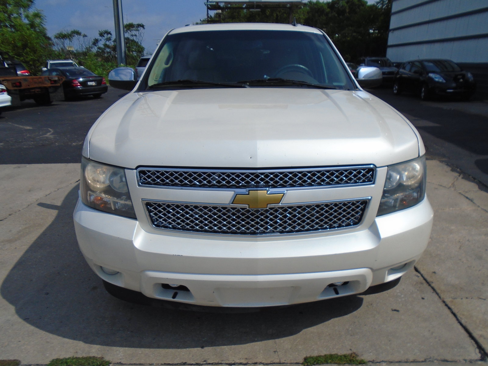 Used 2013 Chevrolet Suburban LTZ AWD/4WD image 7