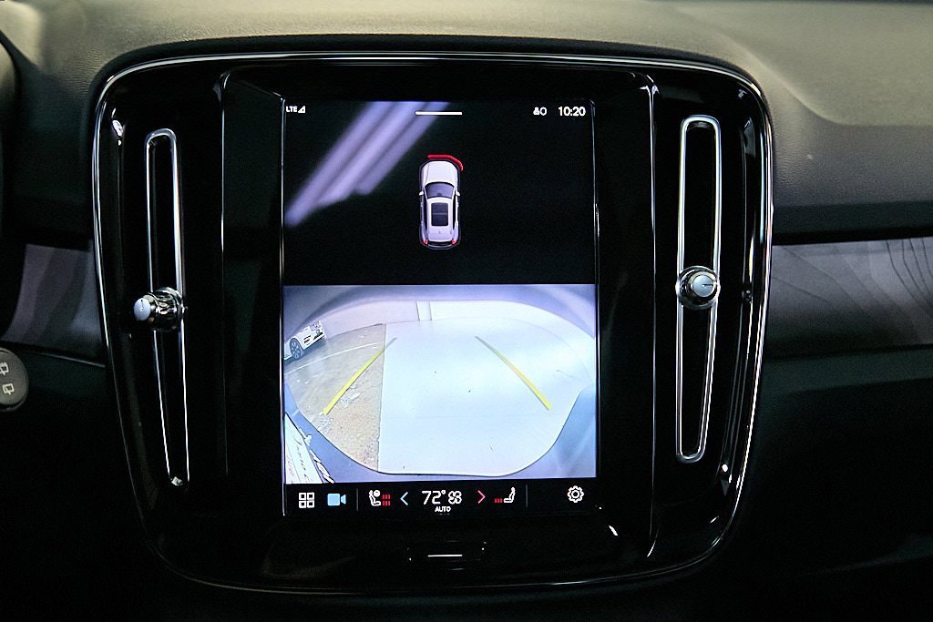 Certified 2023 Volvo XC40 Recharge Ultimate image 31