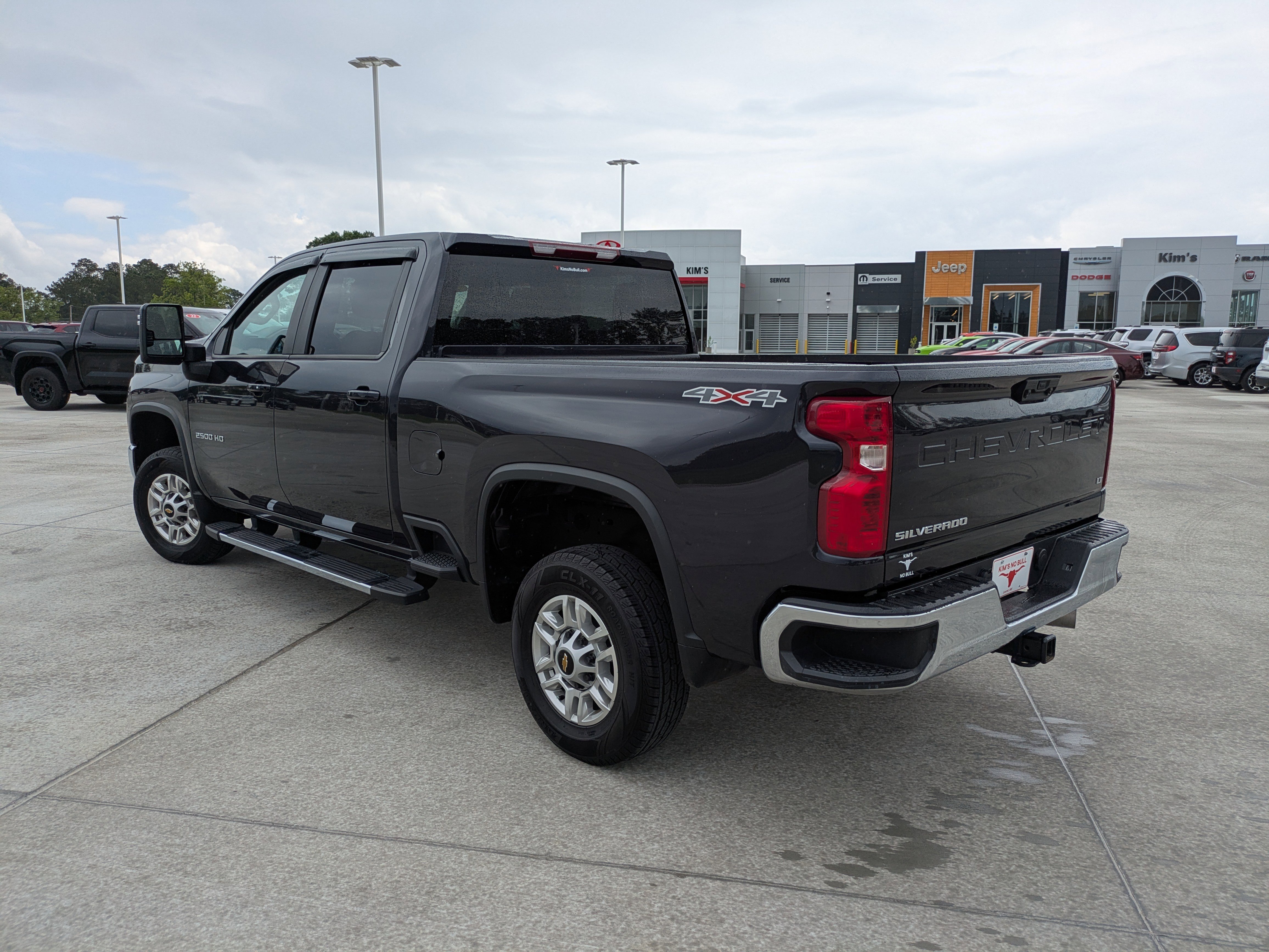 Used 2024 Chevrolet Silverado 2500 LT image 5