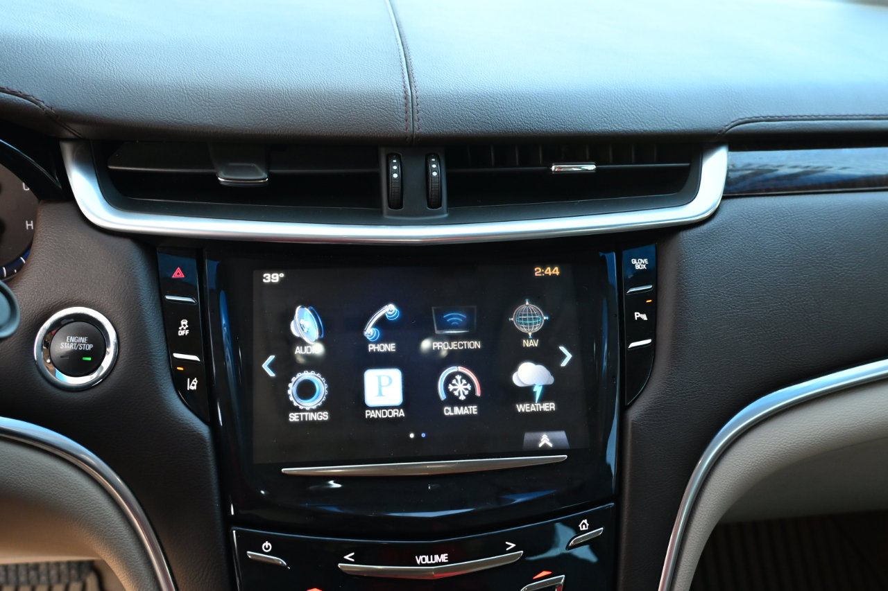 Used 2016 Cadillac XTS Luxury w/ Driver Awareness Package image 21