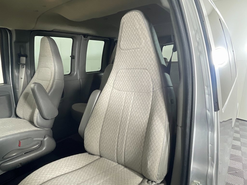 Used 2016 Chevrolet Express 2500 LS image 23