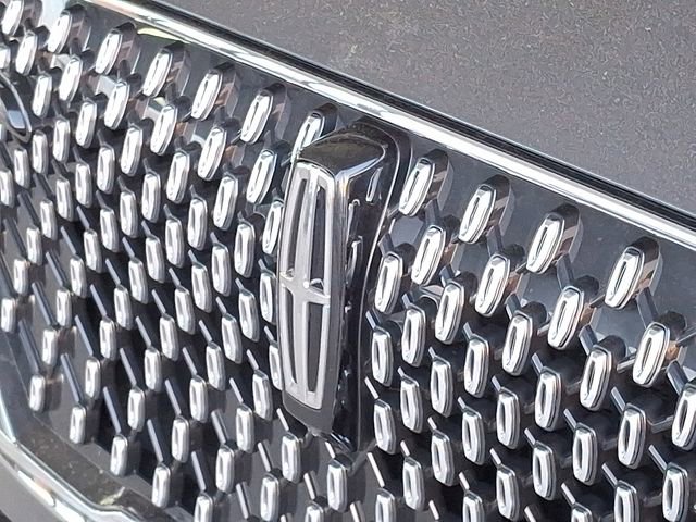 Certified 2025 Lincoln Aviator Reserve w/ Equipment Group 201A image 30