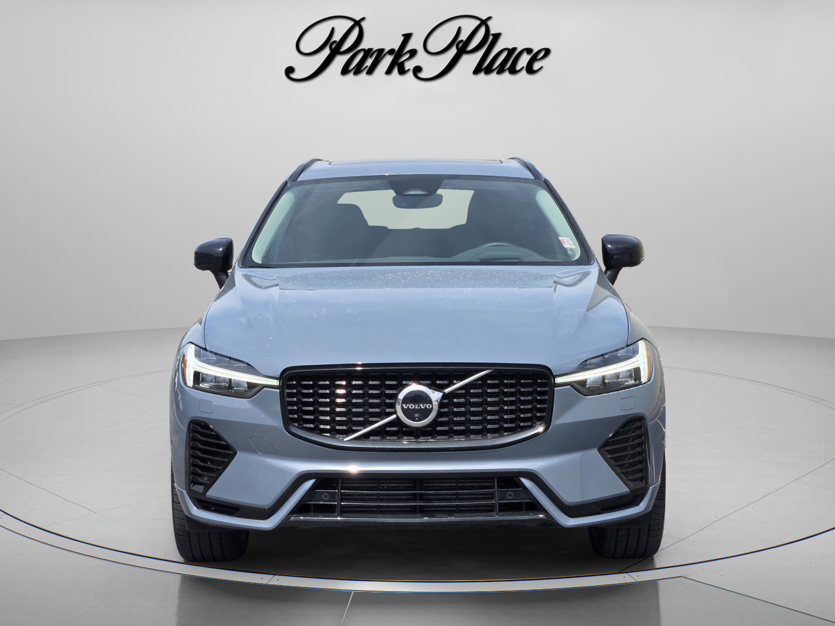 Used 2024 Volvo XC60 T8 Ultimate w/ Climate Package AWD/4WD image 9