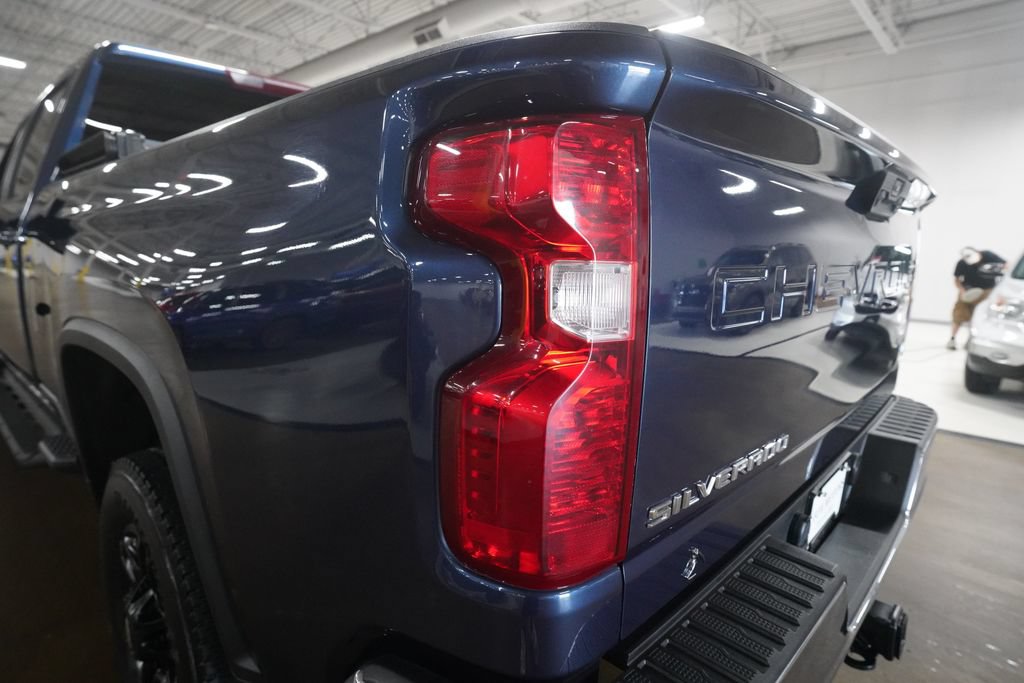 Used 2022 Chevrolet Silverado 2500 LT w/ Convenience Package AWD/4WD image 13