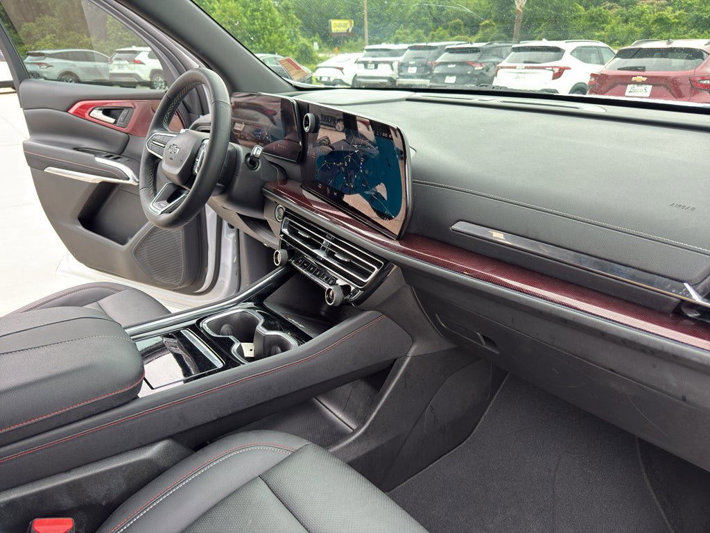 Used 2024 Chevrolet Traverse Z71 w/ LPO, Cargo Package AWD/4WD image 34