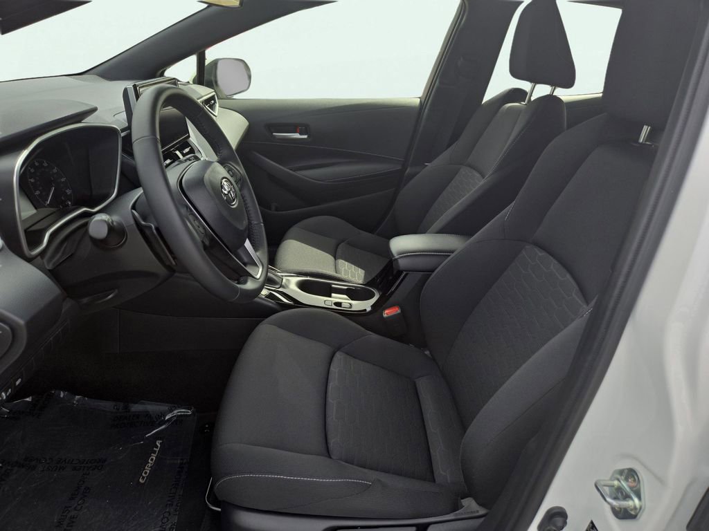 Used 2025 Toyota Corolla SE image 18