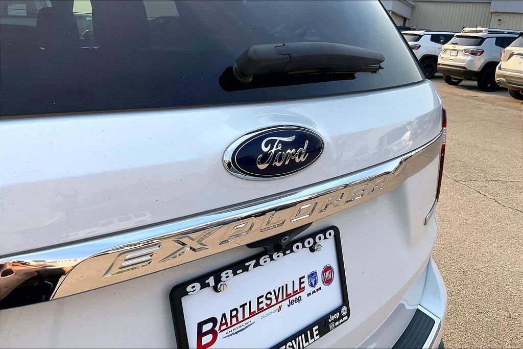 Used 2018 Ford Explorer XLT w/ Equipment Group 201A image 13