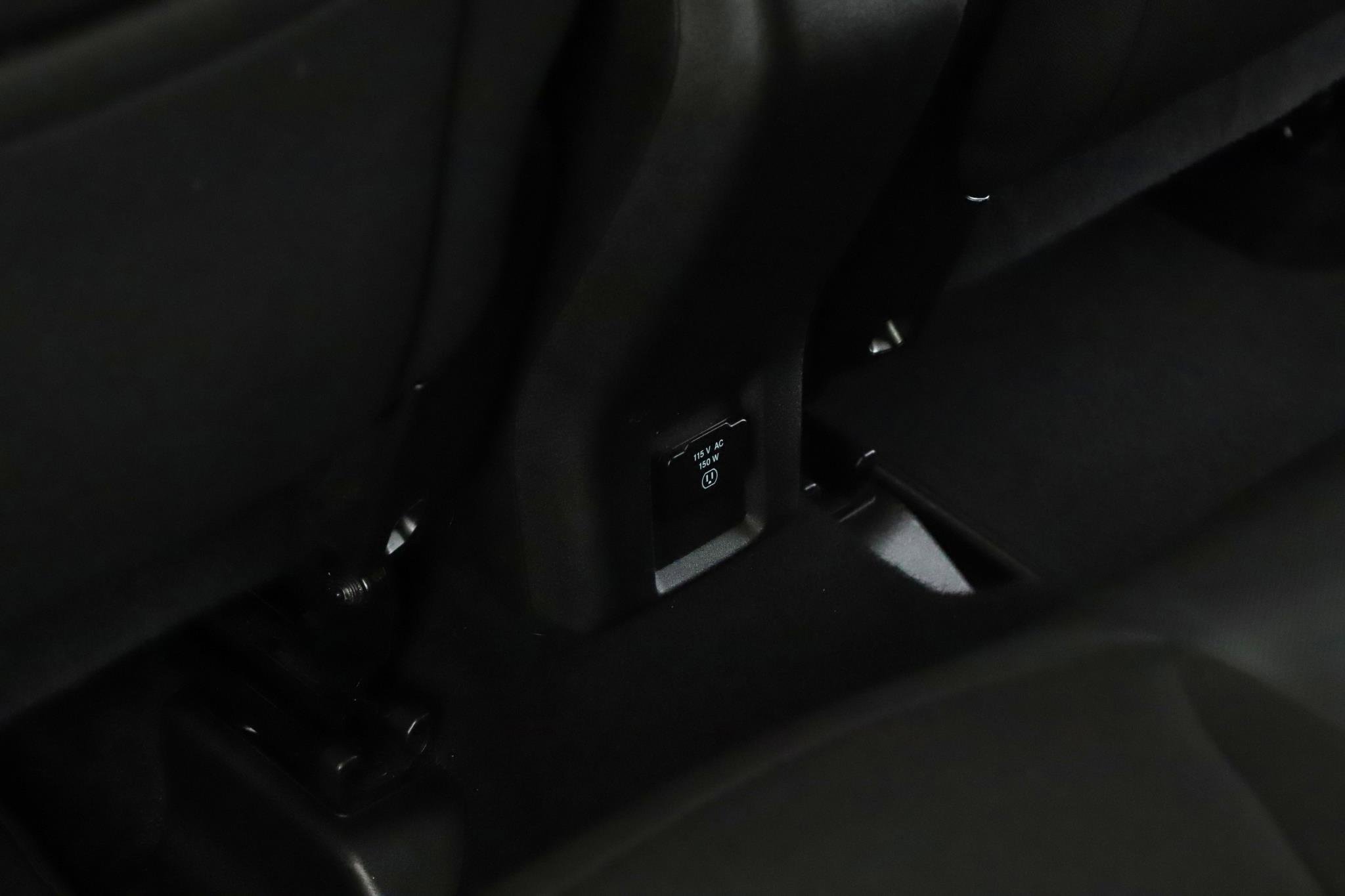 Used 2017 Jeep Renegade Altitude image 6