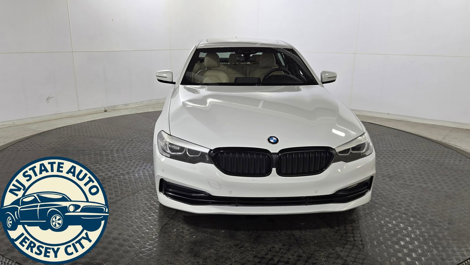 Used 2020 BMW 530i w/ Convenience Package RWD image 2