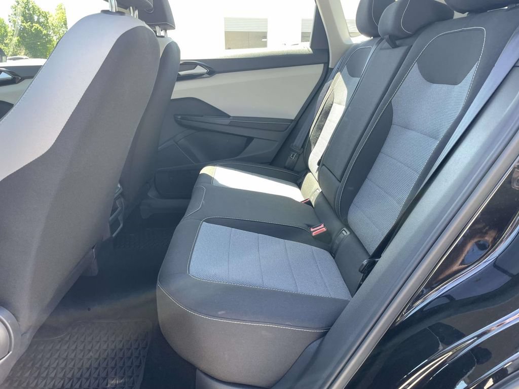 Used 2025 Volkswagen Taos S FWD image 9