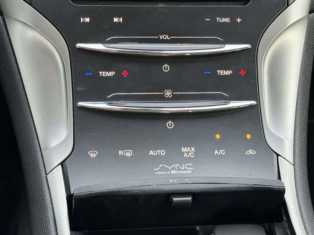 Used 2014 Lincoln MKZ w/ Equipment Group 102A Reserve FWD image 5