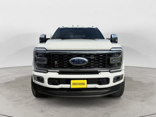 Certified 2025 Ford F450 Platinum w/ Platinum Plus Package AWD/4WD image 9
