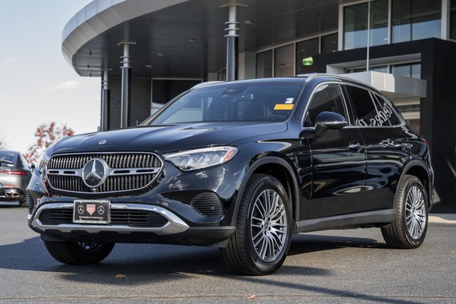 Certified 2024 Mercedes-Benz GLC 300 4MATIC image 3
