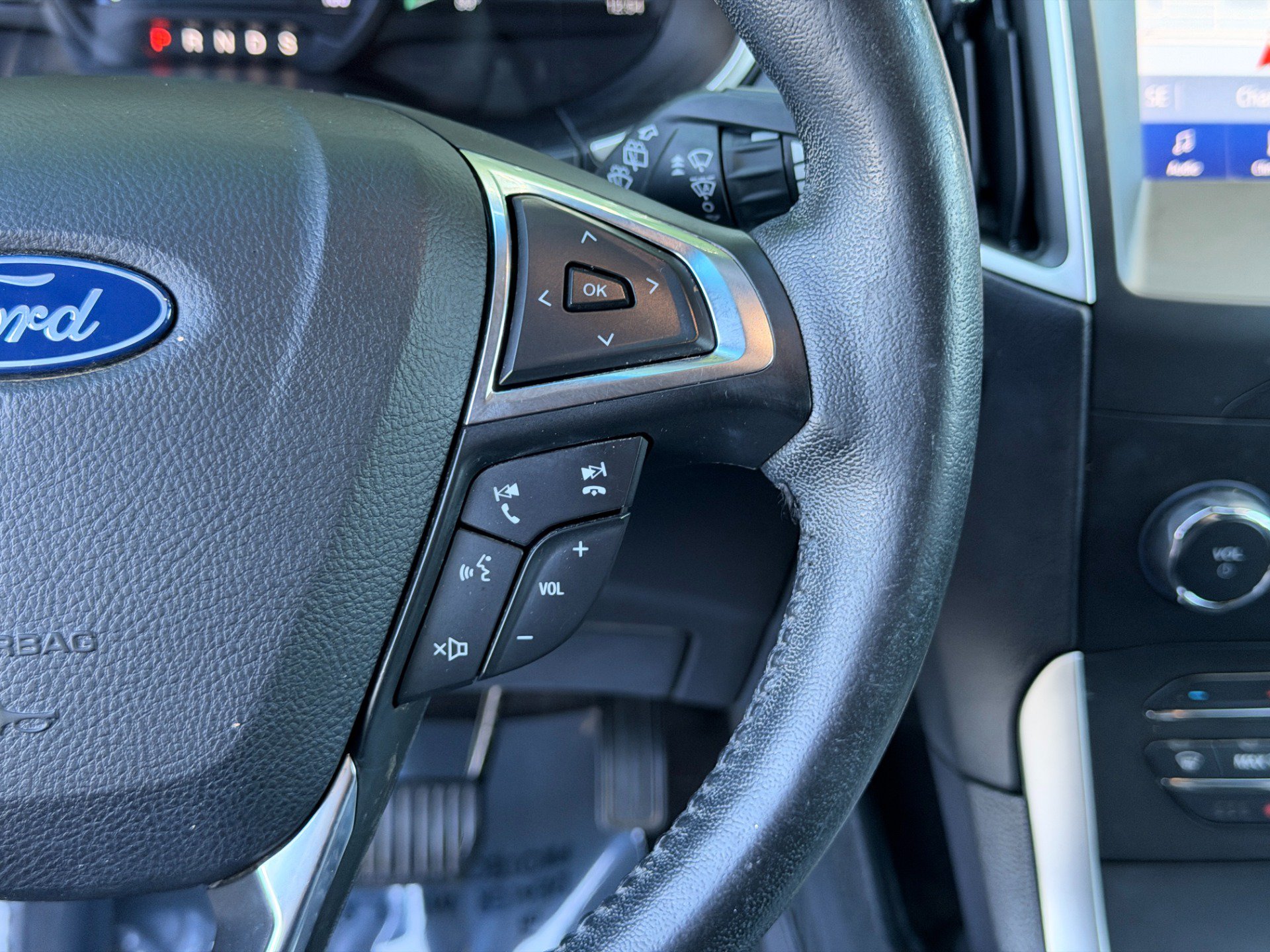 Used 2020 Ford Edge SEL w/ Convenience Package FWD image 37