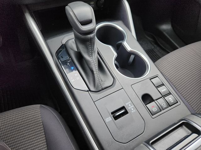 Used 2023 Toyota Highlander L FWD image 18