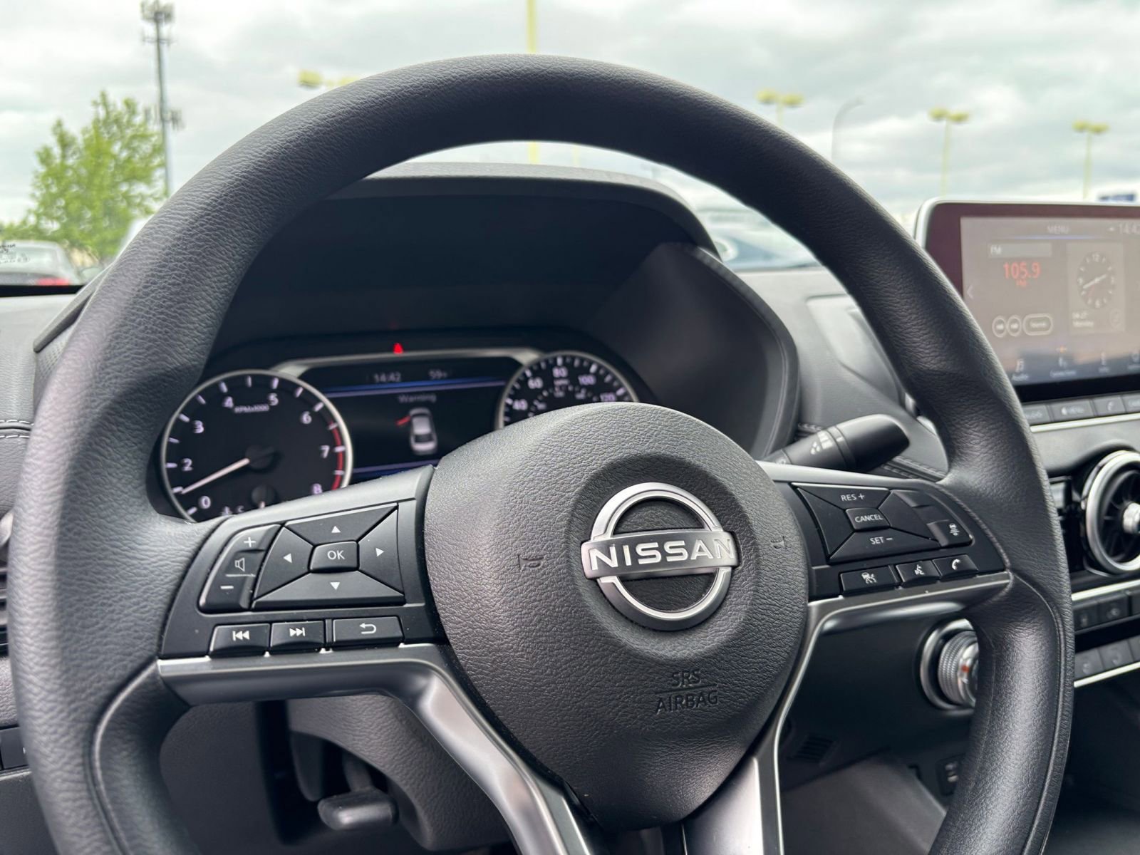 Used 2025 Nissan Sentra SV FWD image 25