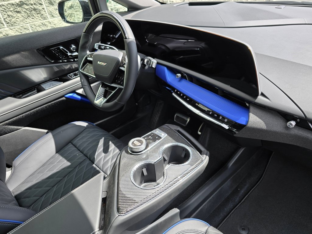 New 2026 Cadillac Optiq V w/ Magnus Launch Edition AWD/4WD image 16