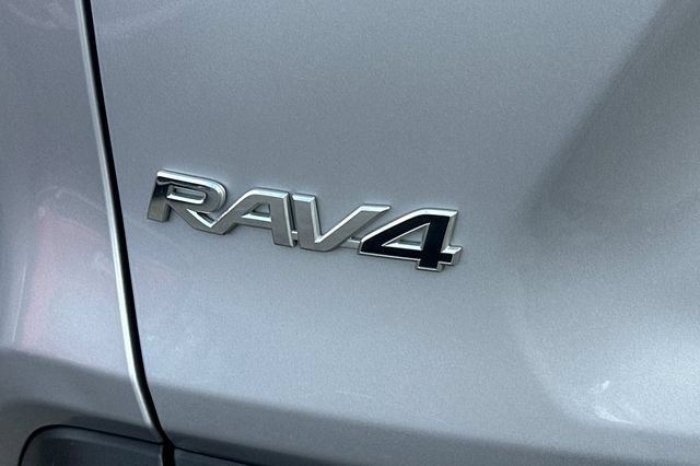 Certified 2024 Toyota RAV4 LE FWD image 31