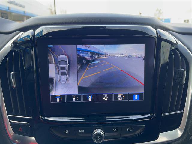 Used 2023 Chevrolet Traverse High Country image 24
