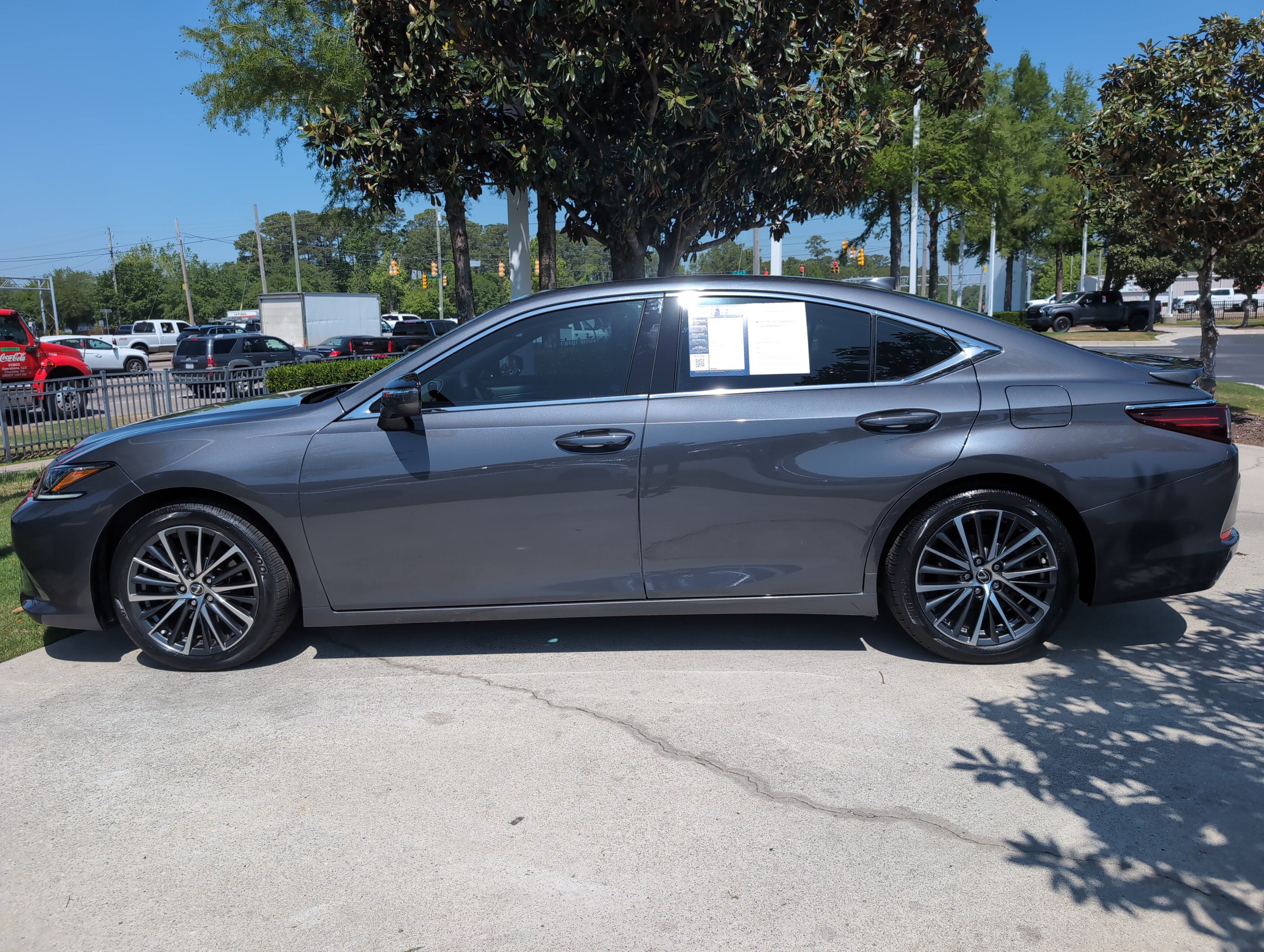 Used 2023 Lexus ES 350 w/ Premium Package FWD image 7