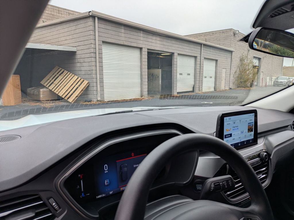 Used 2025 Ford Escape Active image 14