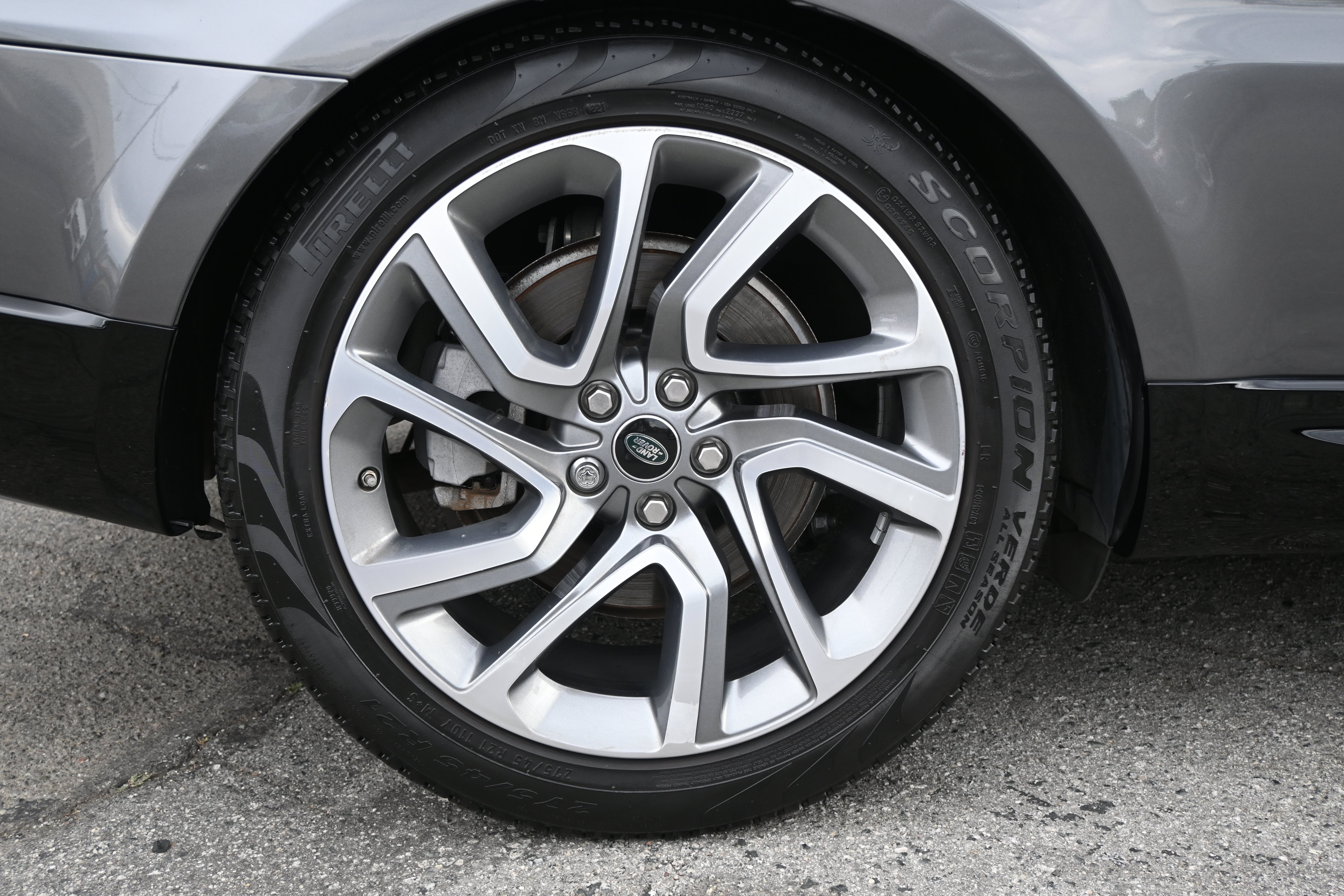 Used 2018 Land Rover Range Rover Sport HSE AWD/4WD image 13