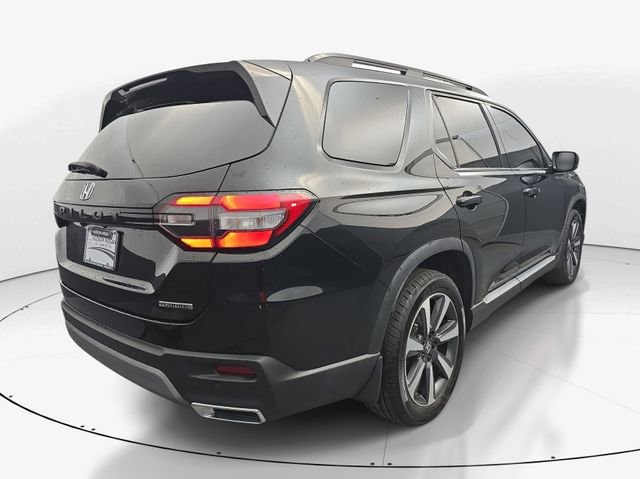 Used 2023 Honda Pilot Touring image 9