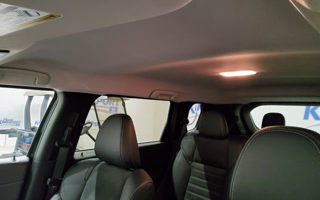 Used 2024 Mitsubishi Outlander SE image 34
