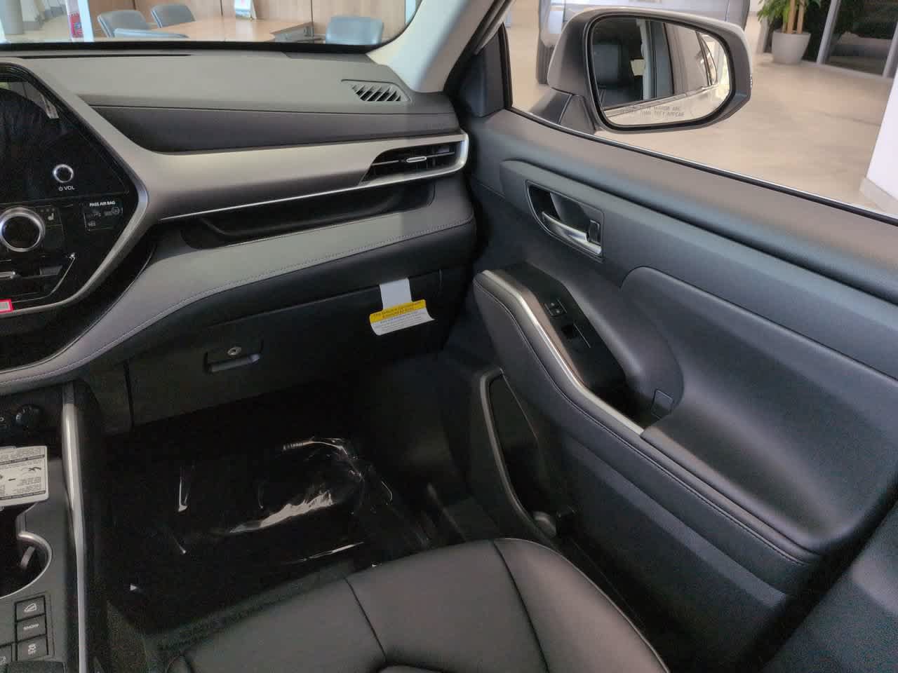 New 2026 Toyota Highlander XLE AWD/4WD image 17